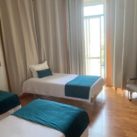 Residencial Roxi Hotel Lisbon Exterior photo